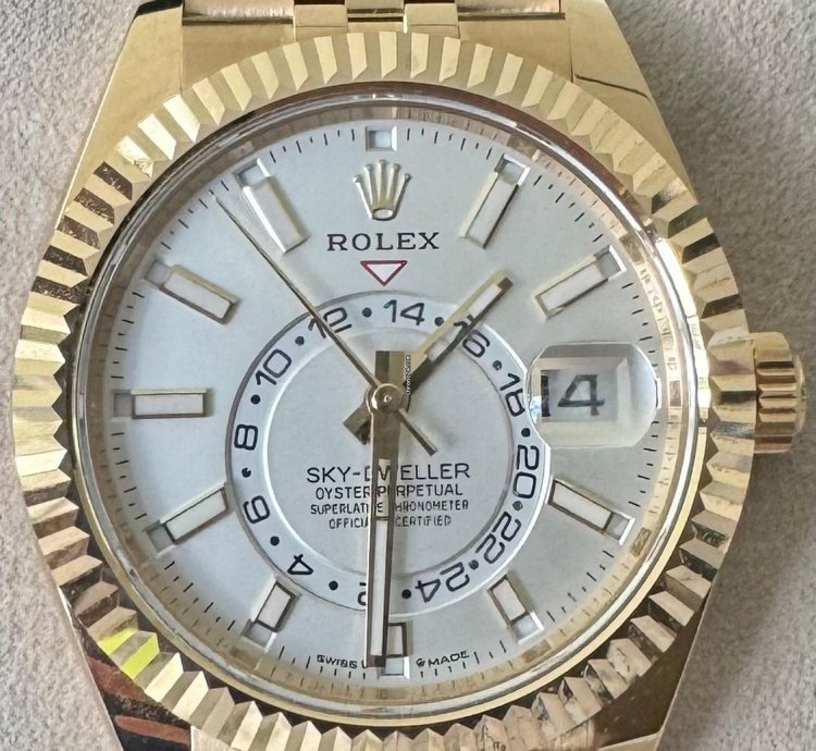 Rolex Sky-dweller Nieuw Goud