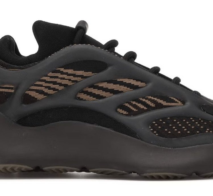 Yeezy 700 V3 Clay Brown