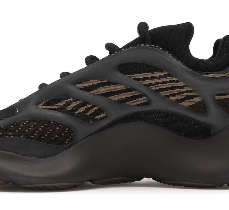 Yeezy 700 V3 Clay Brown