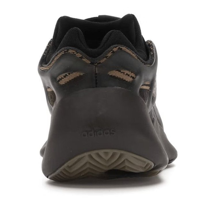 Yeezy 700 V3 Clay Brown