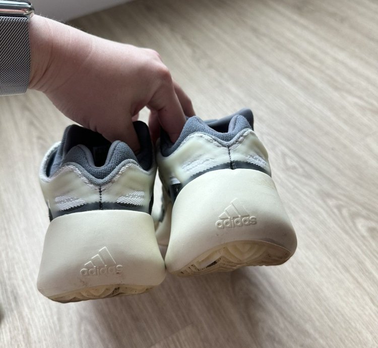 Yeezy 700 V3 Fade Salt
