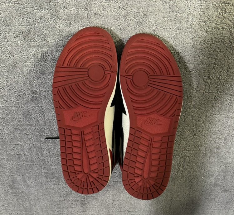Jordan 1 Bred Toe