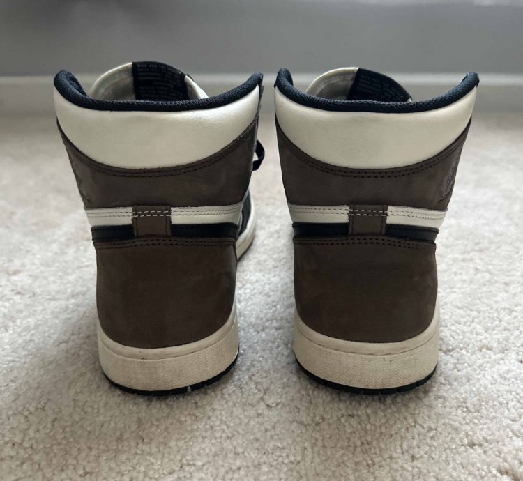 Jordan 1 High Dark Mocha