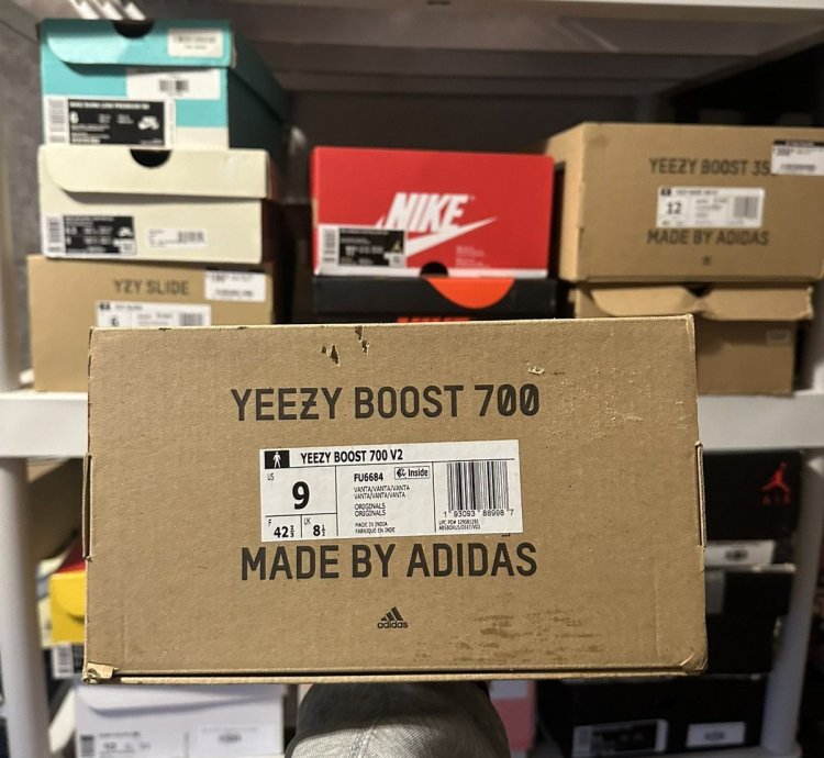 Yeezy 700 Vanta