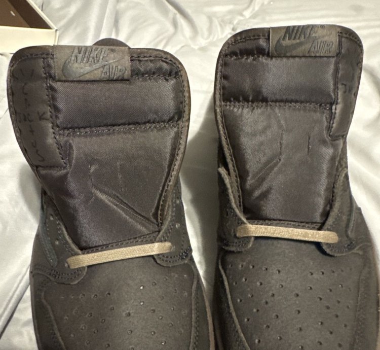 Jordan 1 Low Sp Travis Scott Velvet Brown