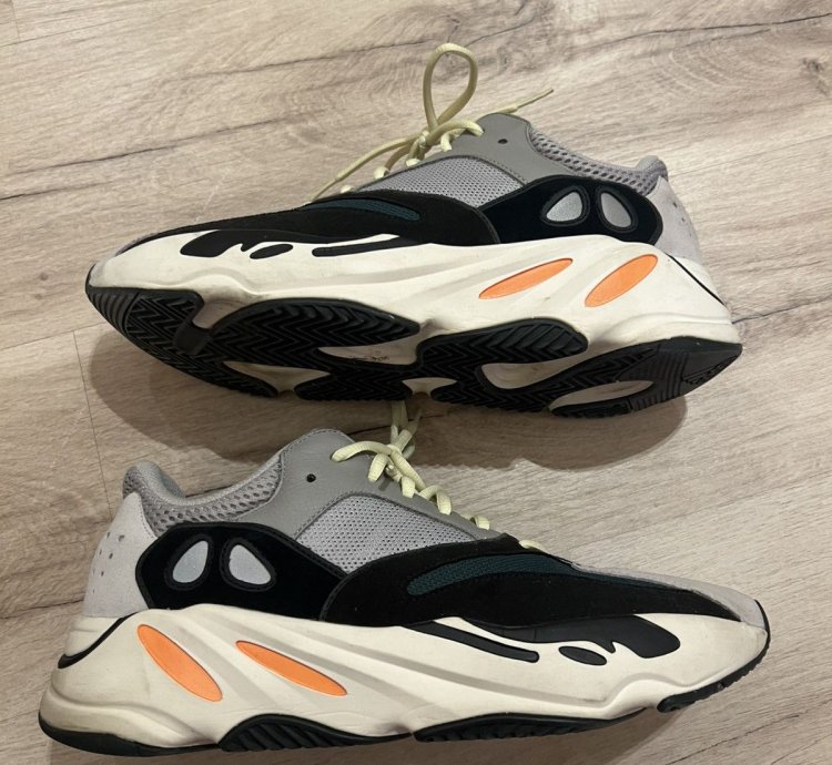 Yeezy 700 Wave Runners