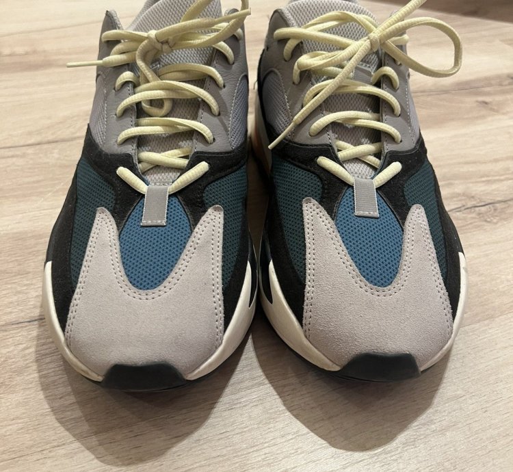 Yeezy 700 Wave Runners