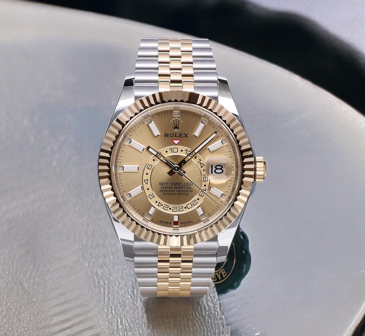 Rolex Sky-dweller Oyster Sky-dweller Jubilee Gold Steel Champagne 42 Unworn Full Set 2024