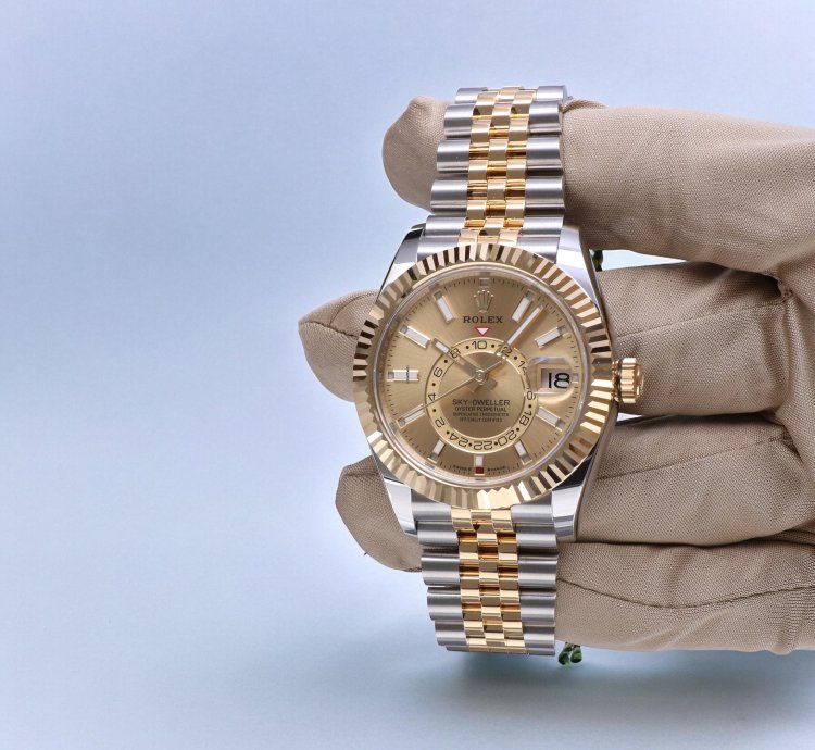 Rolex Sky-dweller Oyster Sky-dweller Jubilee Gold Steel Champagne 42 Unworn Full Set 2024