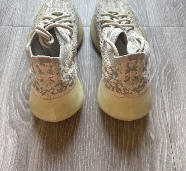 Yeezy Adidas 380 Alien