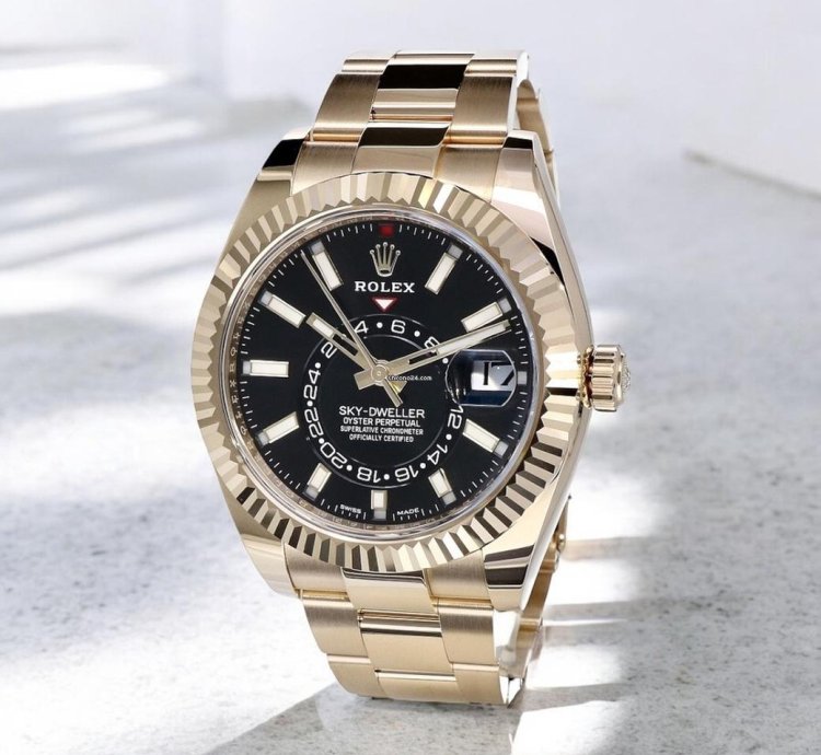 Rolex Sky-dweller Oyster Sky-dweller Yellow Gold Black Dial 44 Mm