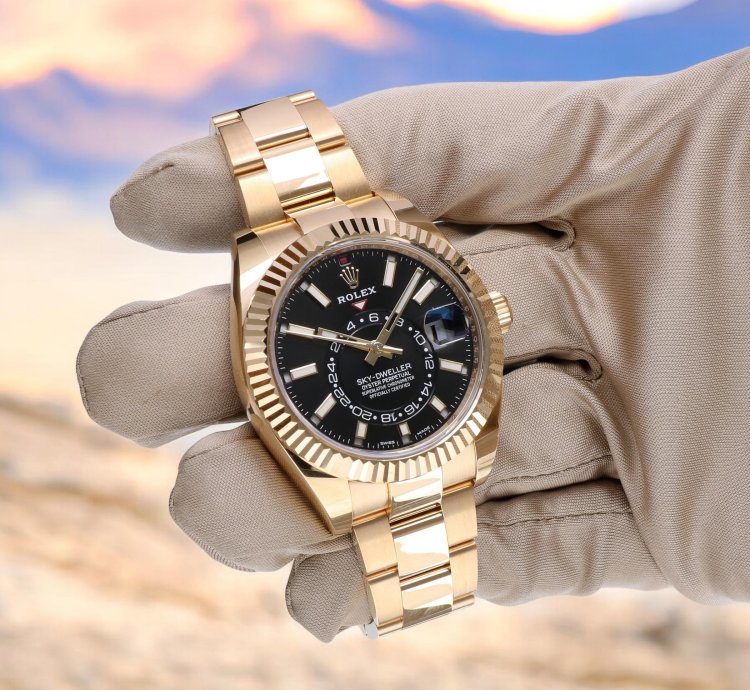 Rolex Sky-dweller Oyster Sky-dweller Yellow Gold Black Dial 44 Mm