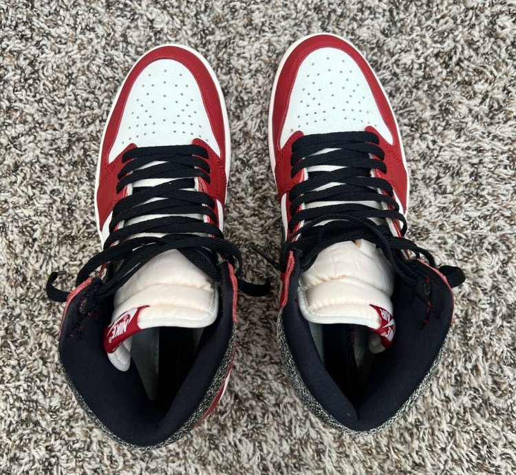 Jordan 1 Retro High Og Chicago Lost And Found