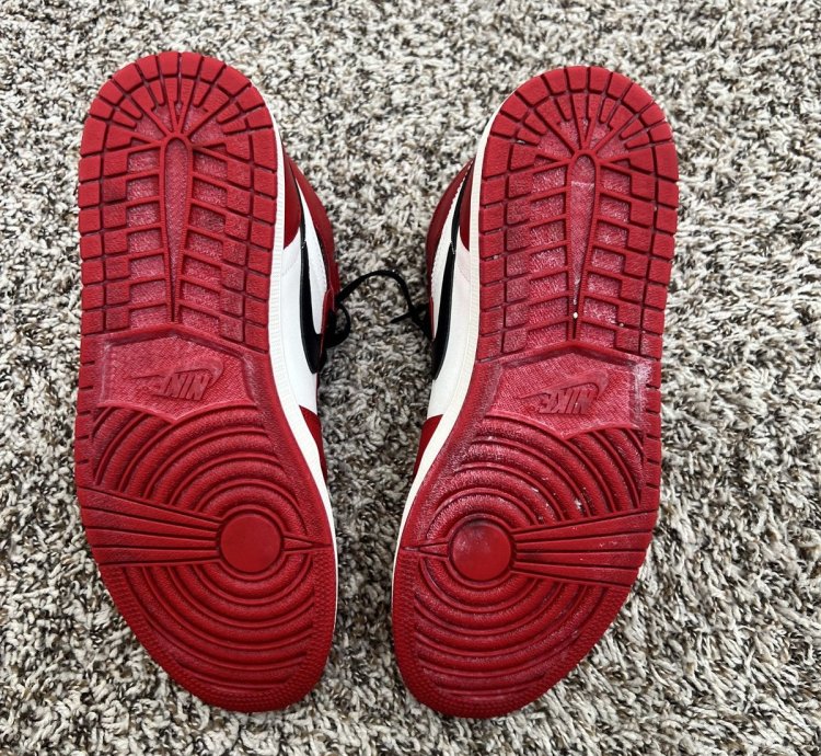 Jordan 1 Retro High Og Chicago Lost And Found