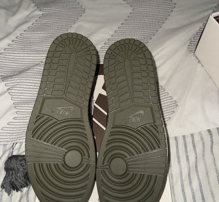 Jordan 1 Retro Low Og Sp Travis Scott Medium Olive