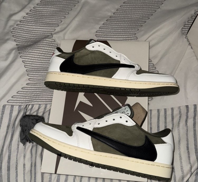 Jordan 1 Retro Low Og Sp Travis Scott Medium Olive