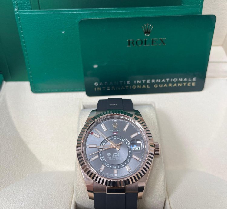 Rolex Sky-dweller Rose Gold 42mm Rhodium Dial Oysterflex 326235