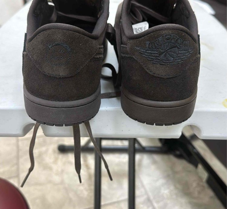 Jordan 1 Retro Low Og Sp Travis Scott Velvet Brown