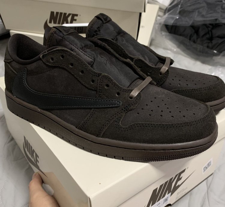 Jordan 1 Travis Scott Vetvet Brown Retro Low Ts