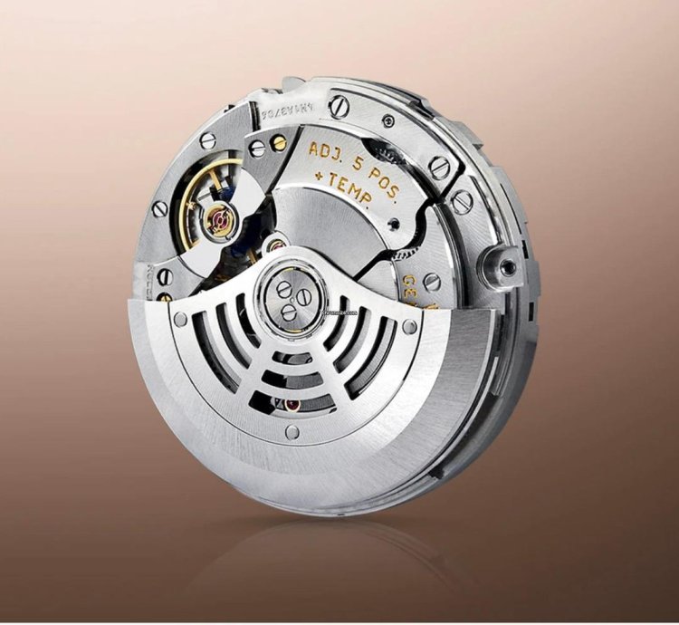 Rolex Sky-dweller Rose Gold 42mm White Dial Oysterflex 326235