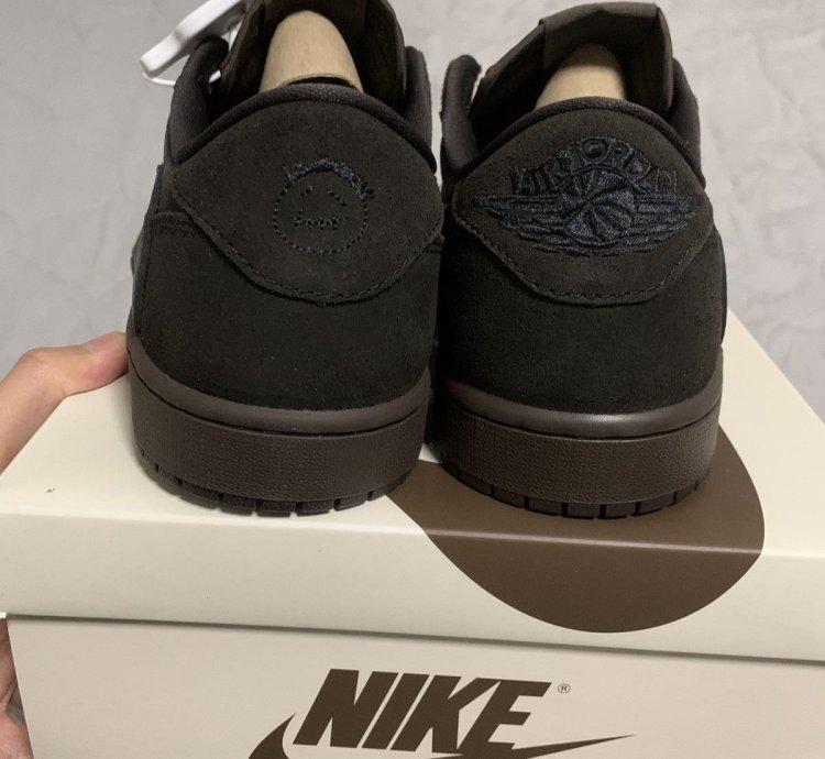 Jordan 1 Travis Scott Vetvet Brown Retro Low Ts