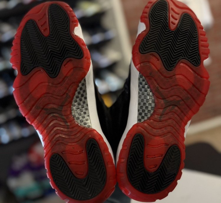 Jordan 11 Bred Playoff 2012 378037-010 Size 10 5