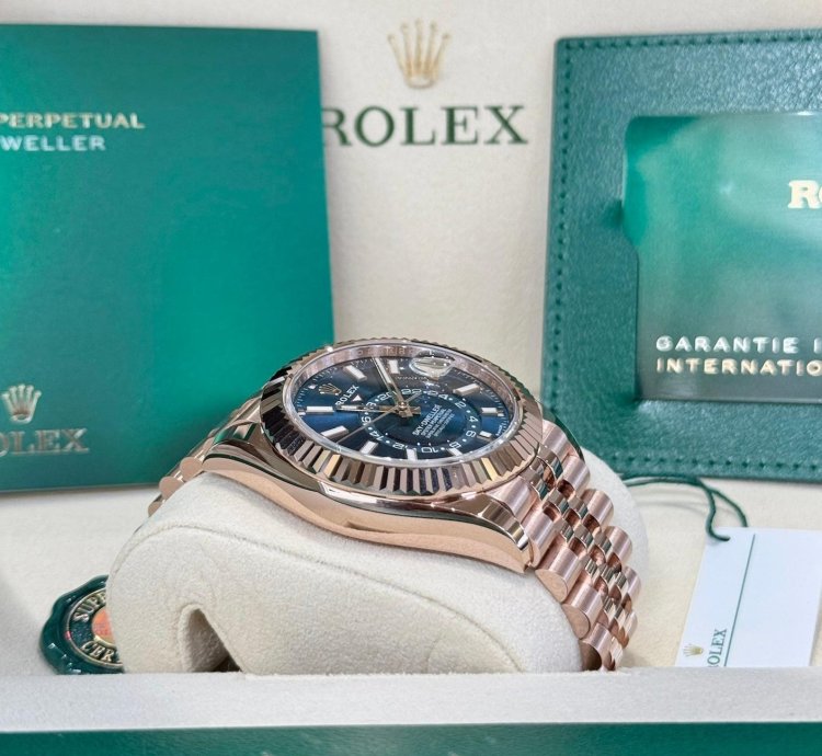 Rolex Sky-dweller Rose Gold Blue Jubilee 2025