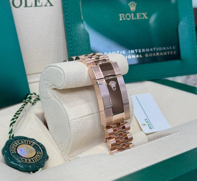 Rolex Sky-dweller Rose Gold Blue Jubilee 2025