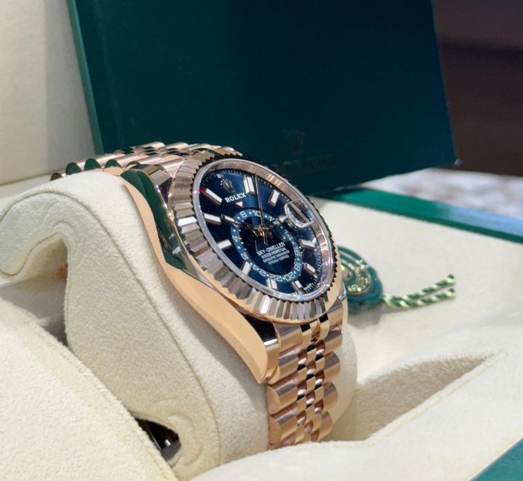 Rolex Sky-dweller Rose Gold Blue-green Dial Jubilee 2024 Full Set