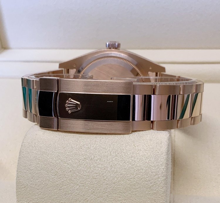 Rolex Sky-dweller Rose Gold Chocolate Dial