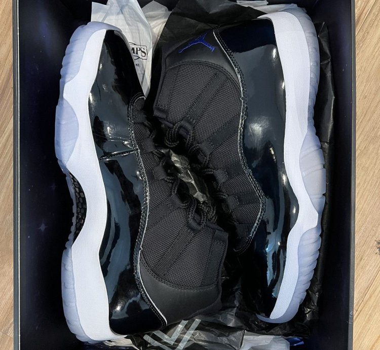 Jordan 11 Retro Space Jam 2016