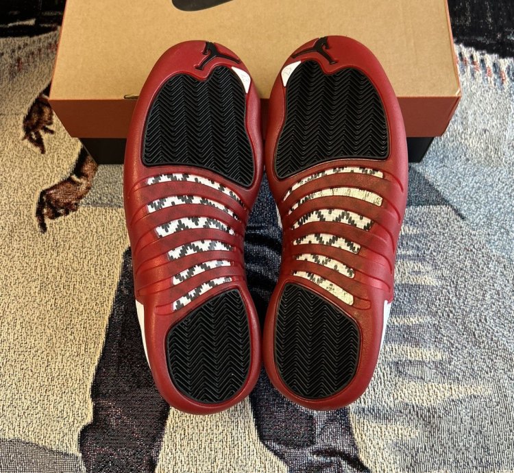 Jordan 12 Cherry