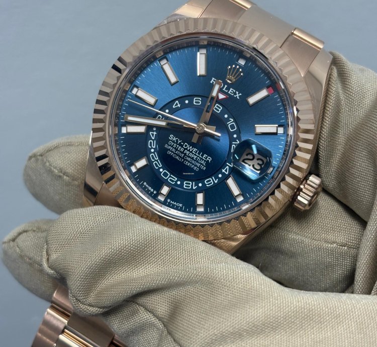 Rolex Sky-dweller Rose Gold Fluted Blue Oyster New 2024
