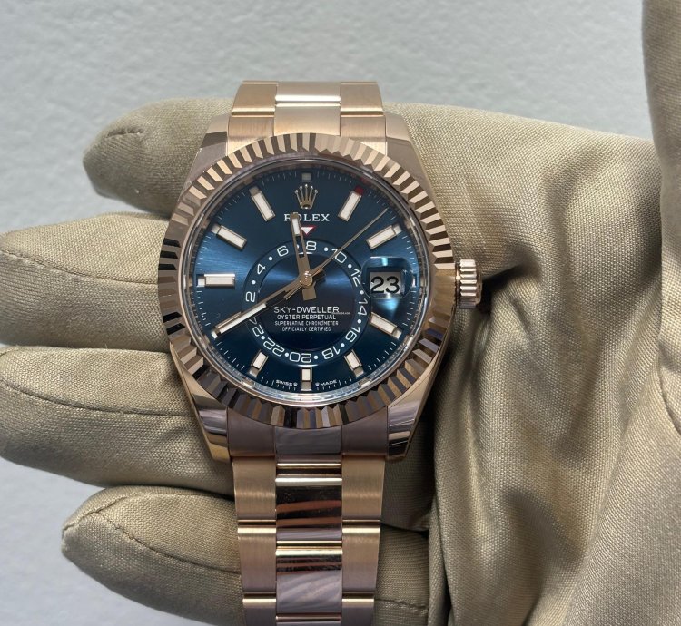 Rolex Sky-dweller Rose Gold Fluted Blue Oyster New 2024