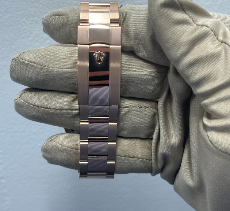 Rolex Sky-dweller Rose Gold Fluted Blue Oyster New 2024
