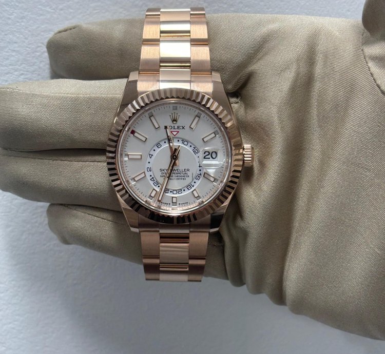 Rolex Sky-dweller Rose Gold Fluted White Oyster Ref 336935-0003 New 2023