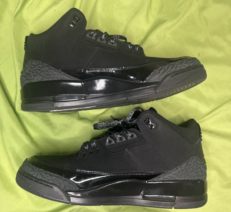 Jordan 3 Black Cat