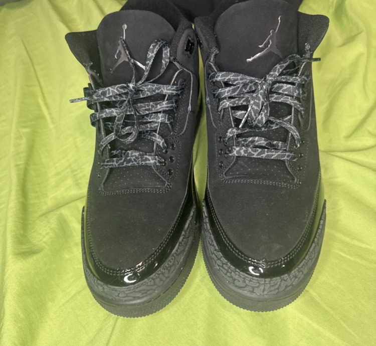 Jordan 3 Black Cat