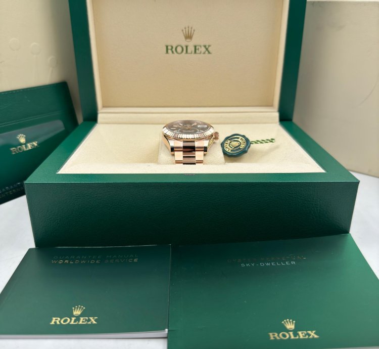 Rolex Sky-dweller Rose Gold Rhodium Dial Oyster Bracelet 336935 Unworn 2023