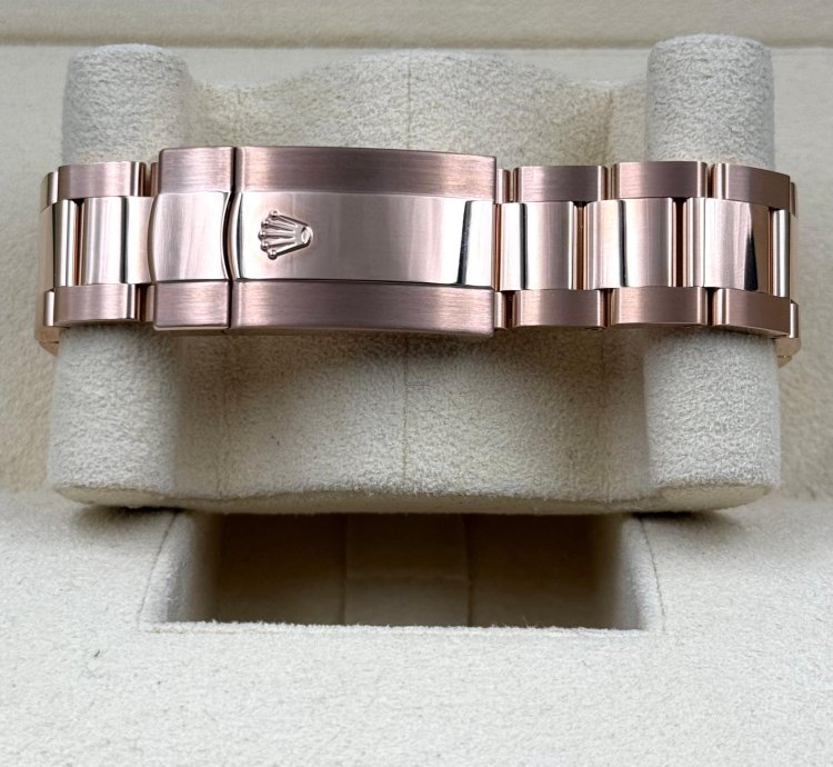 Rolex Sky-dweller Rose Gold Rhodium Dial Oyster Bracelet 336935 Unworn 2023