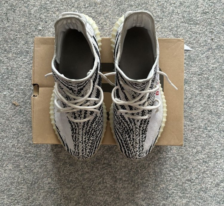 Yeezy 350 Boost Zebra