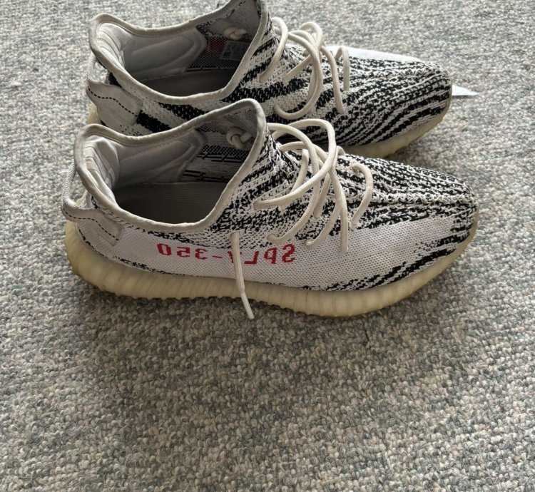 Yeezy 350 Boost Zebra