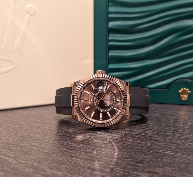Rolex Sky-dweller Rose Gold Sky-dweller Chocolate Dial