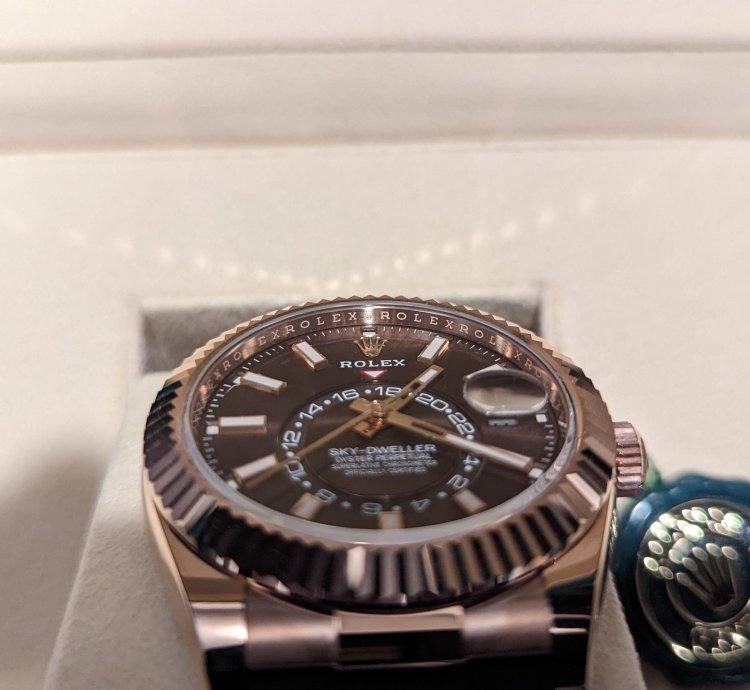 Rolex Sky-dweller Rose Gold Sky-dweller Chocolate Dial