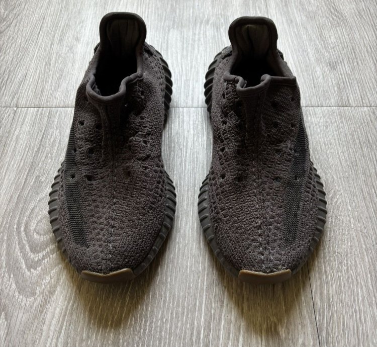 Yeezy 350 Cinder