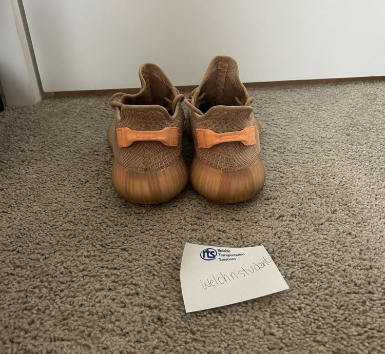 Yeezy 350 Clay
