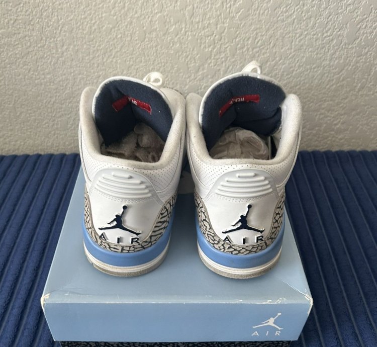 Jordan 3 Unc