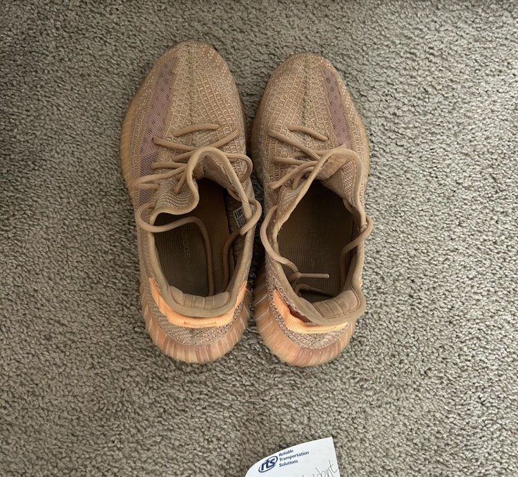 Yeezy 350 Clay