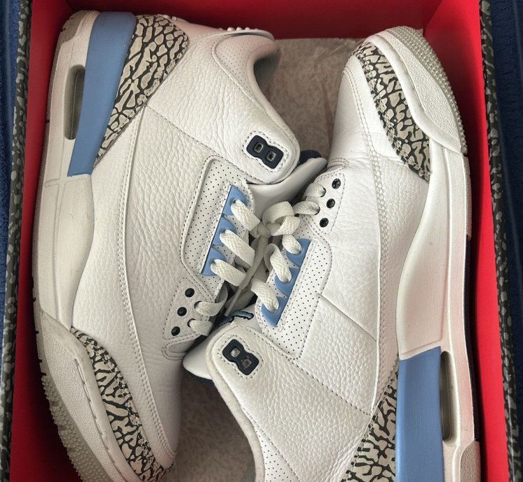 Jordan 3 Unc