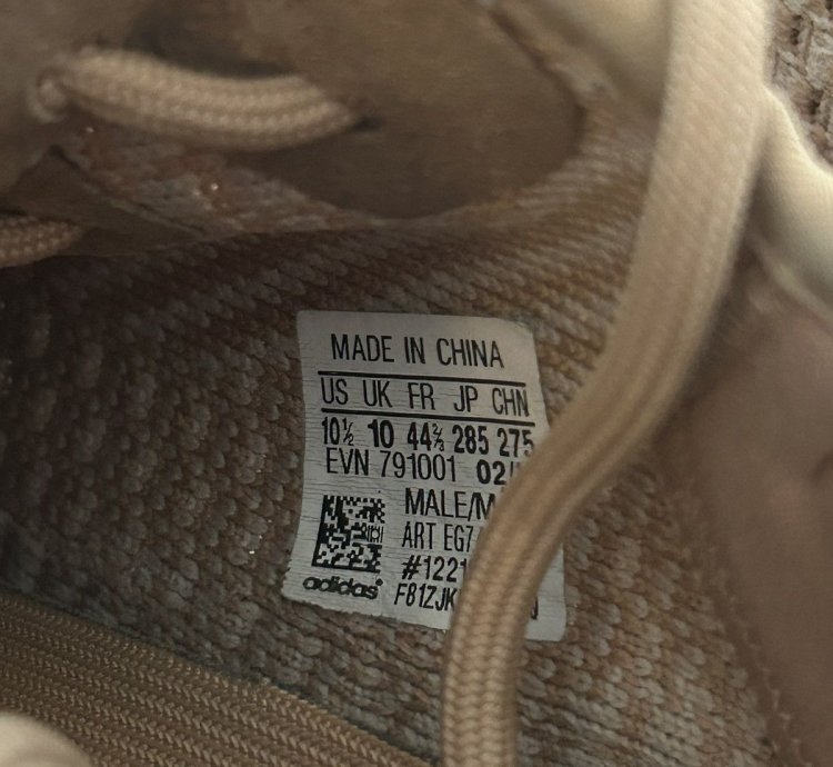 Yeezy 350 Clay